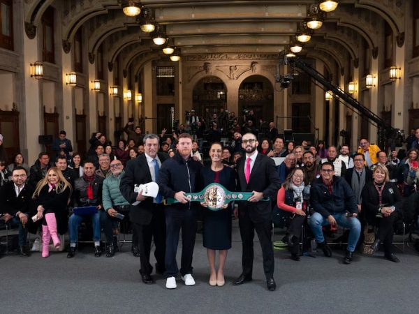 canelo clase masiva zócalo